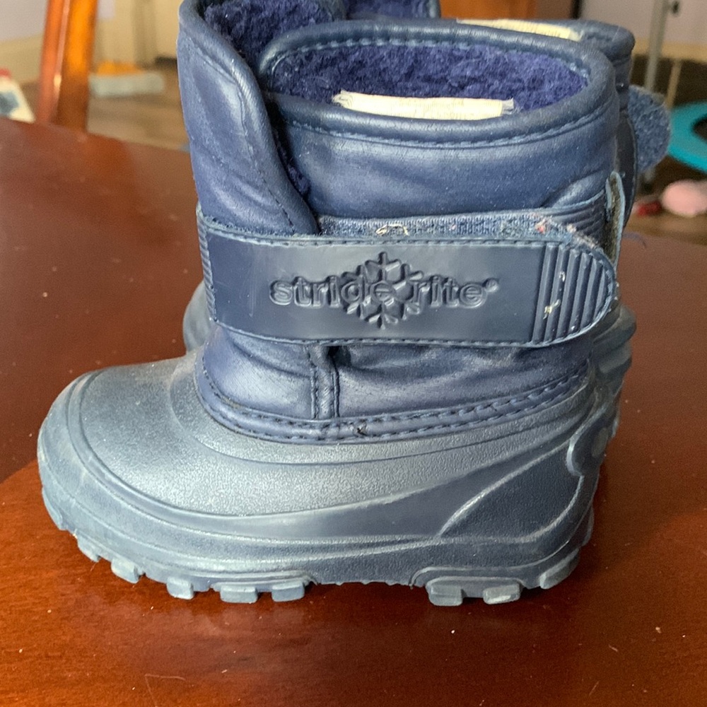 Boys snow boots ❄️